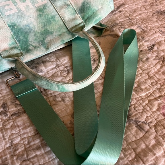 The Tote Bag - Picture 5 of 6